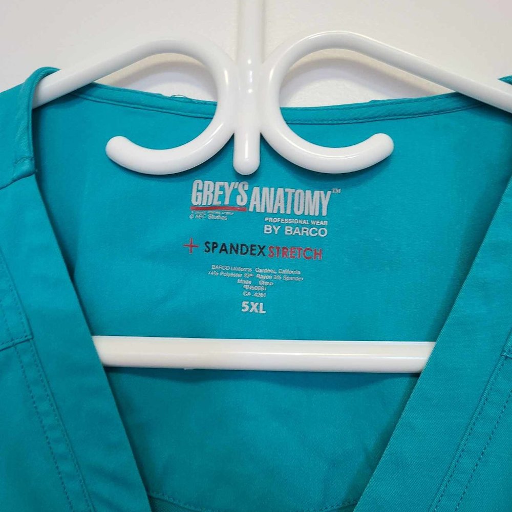 Plus Size Scrub Top - Picture 3 of 3